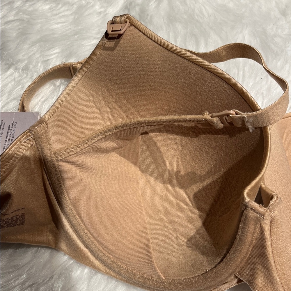 Beige Women's nursing bra . Designed with nursing clips released with one hand. - Picture 7 of 8